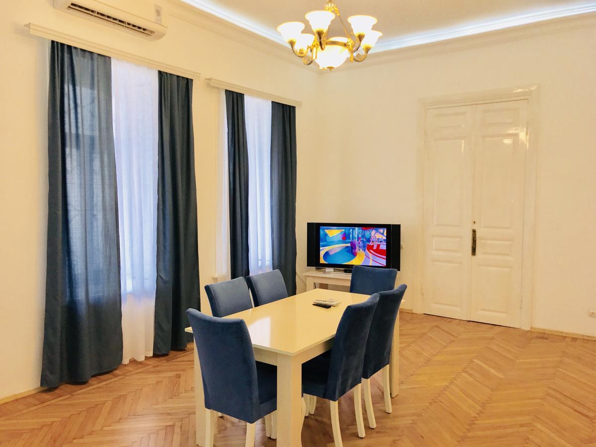 Check-In Apartment Near Fountain Square Vidadi Str Baku Room photo