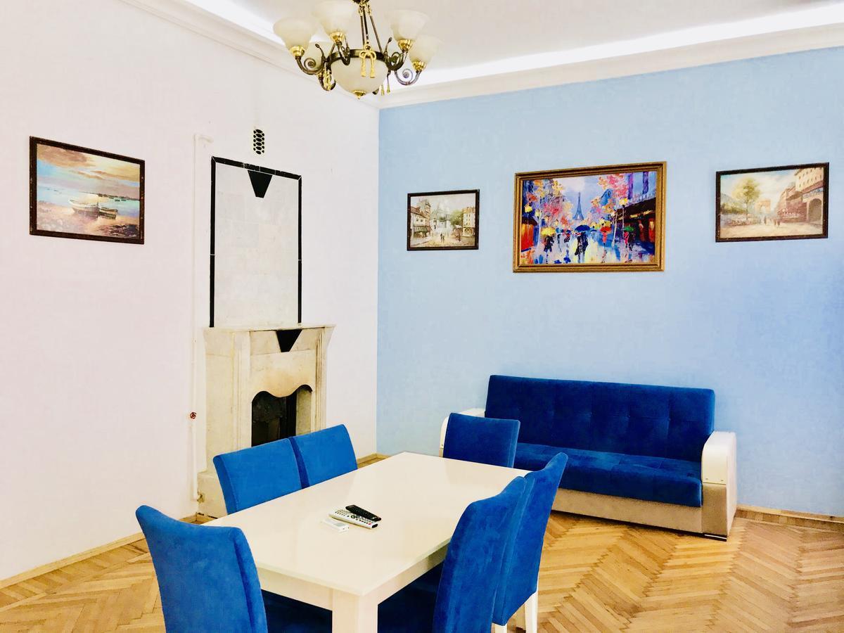 Check-In Apartment Near Fountain Square Vidadi Str Baku Exterior photo