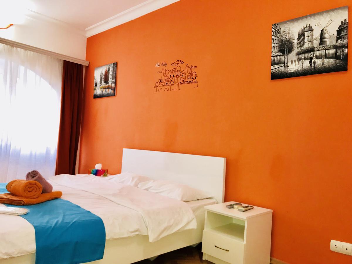 Check-In Apartment Near Fountain Square Vidadi Str Baku Exterior photo
