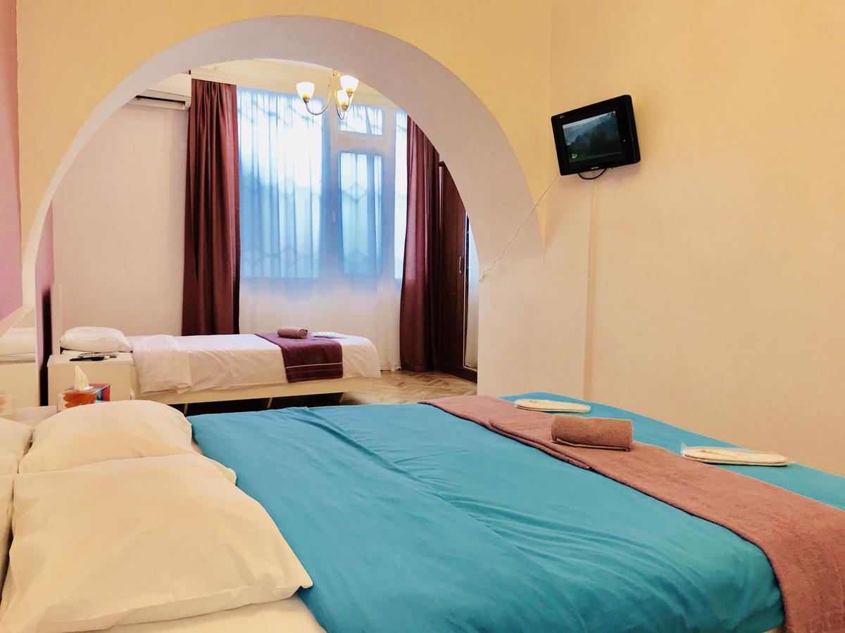 Check-In Apartment Near Fountain Square Vidadi Str Baku Exterior photo