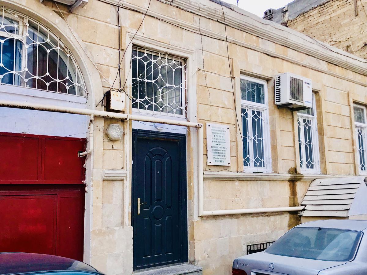 Check-In Apartment Near Fountain Square Vidadi Str Baku Exterior photo